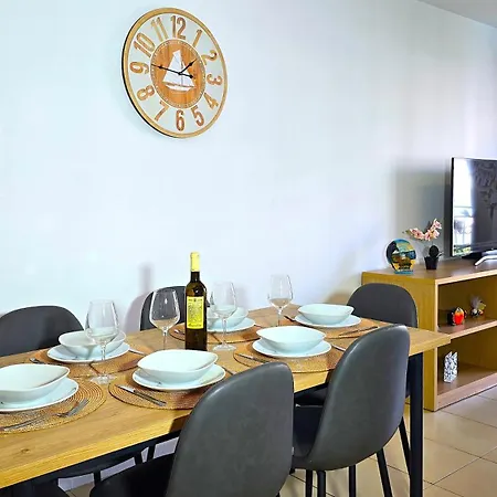 Nexthome Town Center & Pool Apartmán *