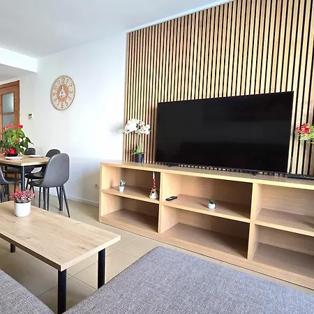 Nexthome Town Center & Pool Appartement *