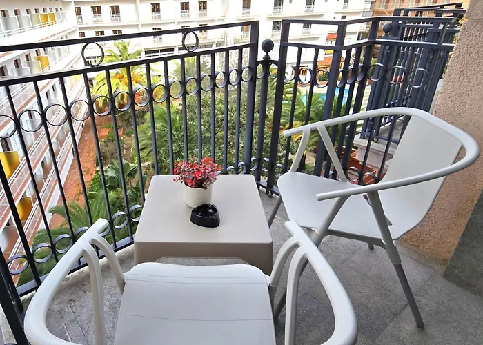 Nexthome Town Center & Pool